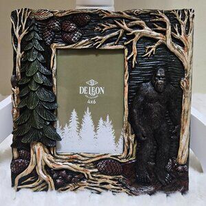 Bigfoot Picture frame.9.5"H x 9.5"W Resin Holds a 4x6 photo with Big Foot